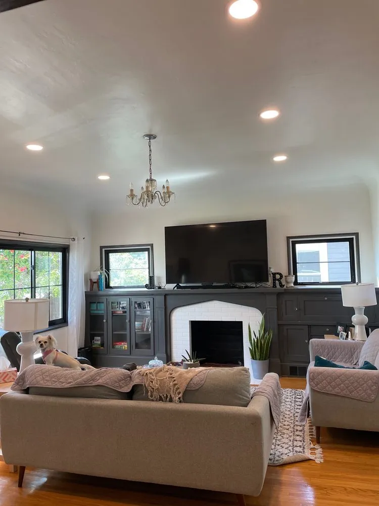 Slide of Ronnie’s Electrical Repairs