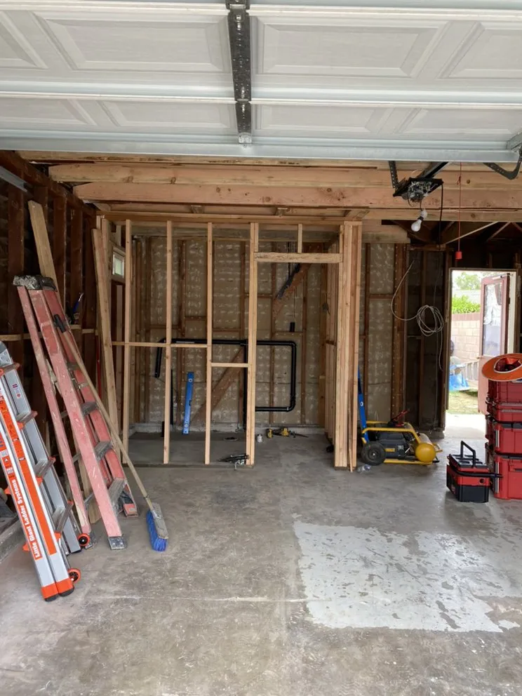 Slide of Ronnie’s Electrical Repairs