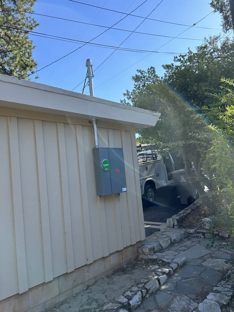 Emergency wiring installation experts serving ,  - Rooster Electric