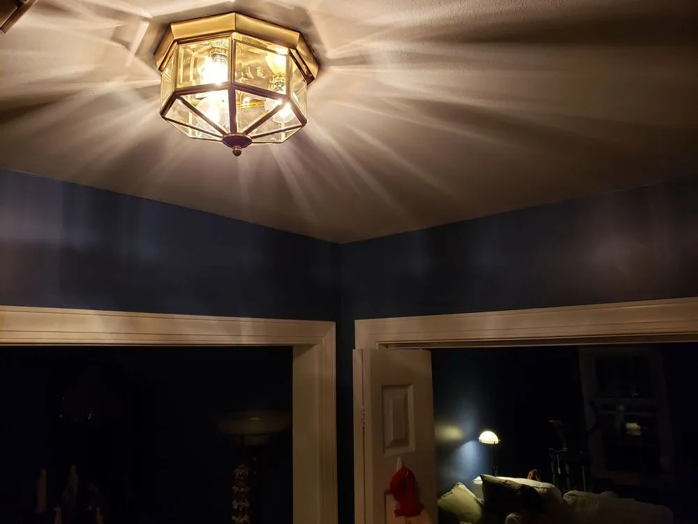 Reliable electrician providing lighting installation in , 