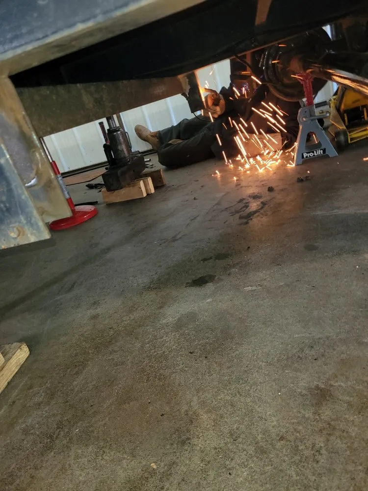 Slide of Rosco’s Trailer and Service