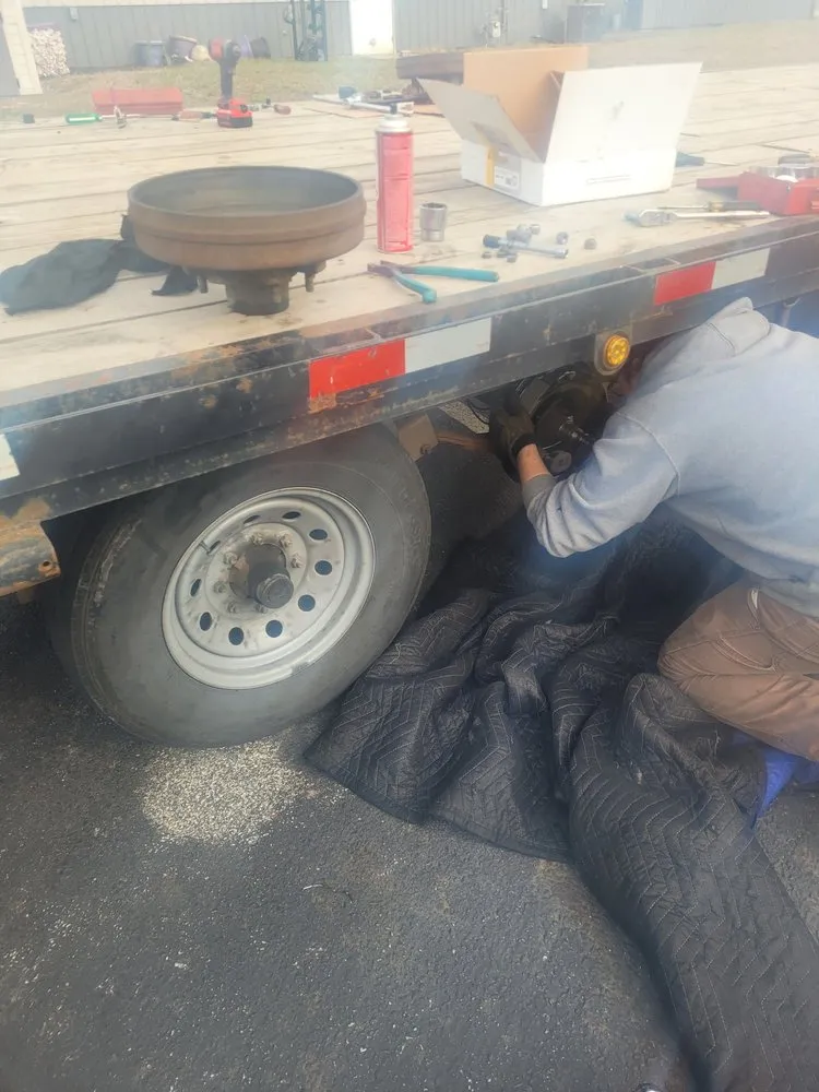 Slide of Rosco’s Trailer and Service