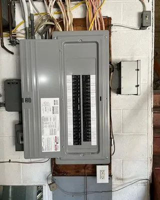 Rosemoor Electrical Service Logo