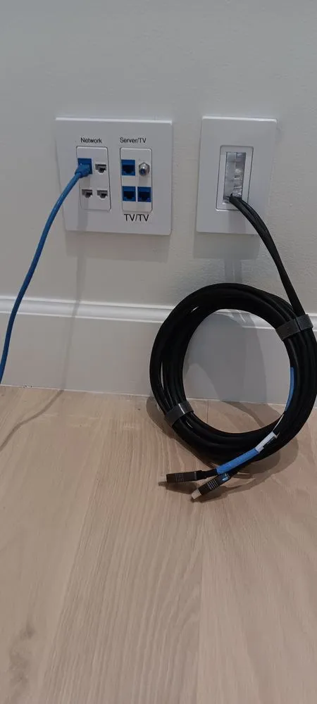 Reliable electrician providing circuit breaker repair in , 