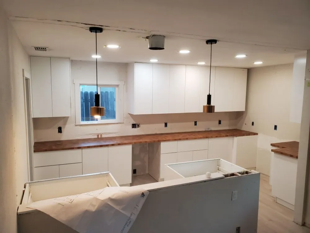 Professional electrician providing outlet and switch repair in , 