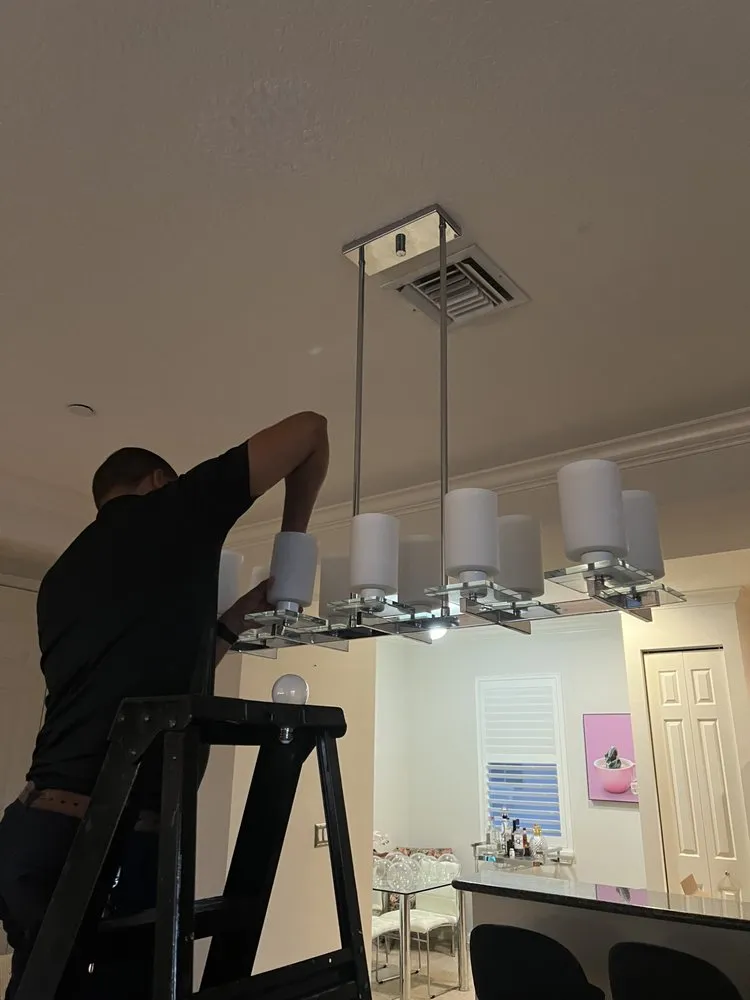 Slide of Rossis Appliances & Electrical Repair