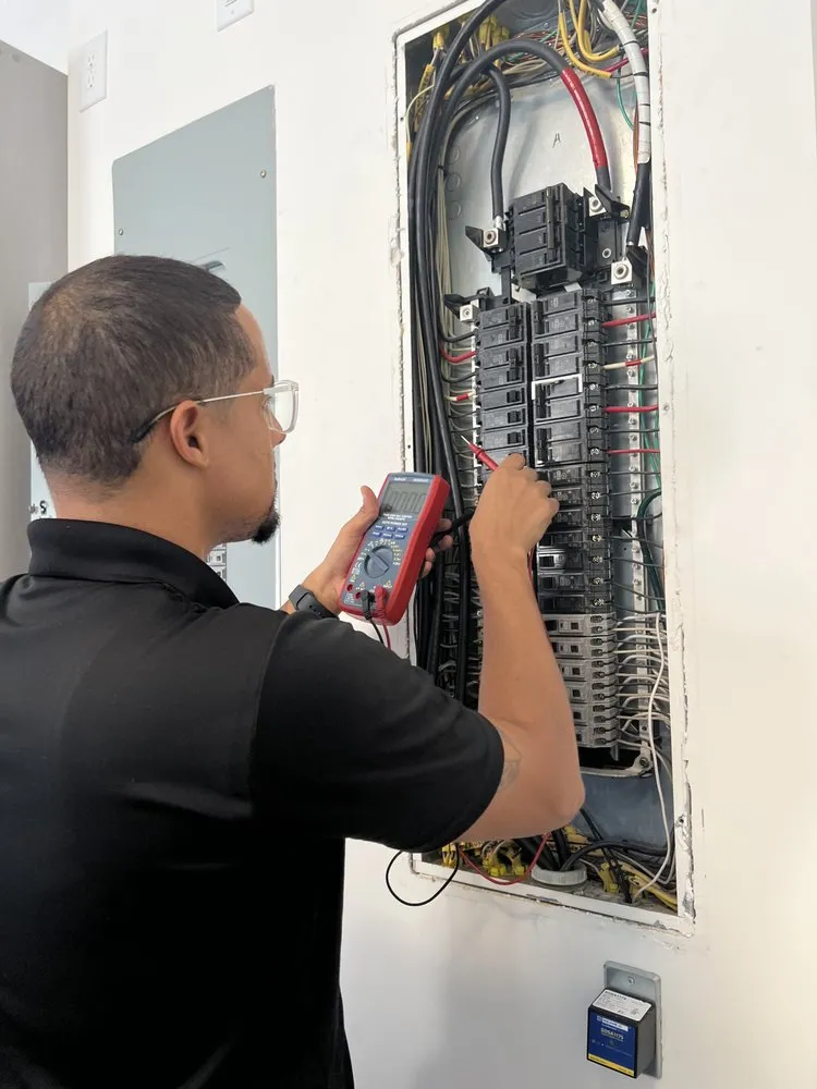 Professional lighting installation experts serving Plantation, FL - Rossis Appliances & Electrical Repair