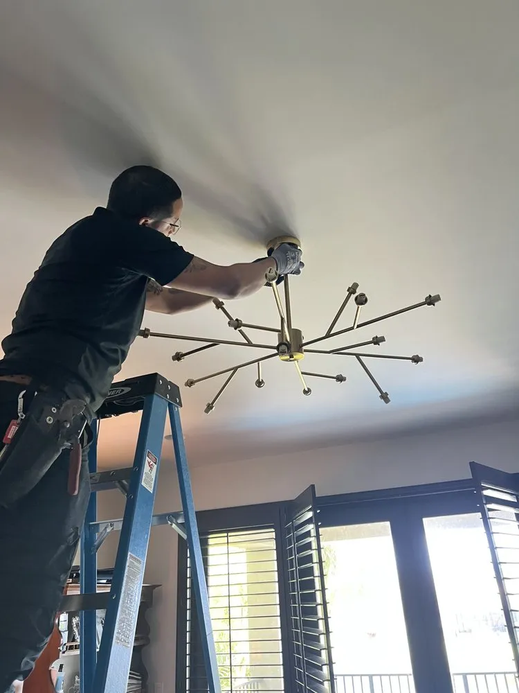 Affordable circuit breaker repair in Plantation, FL by Rossis Appliances & Electrical Repair