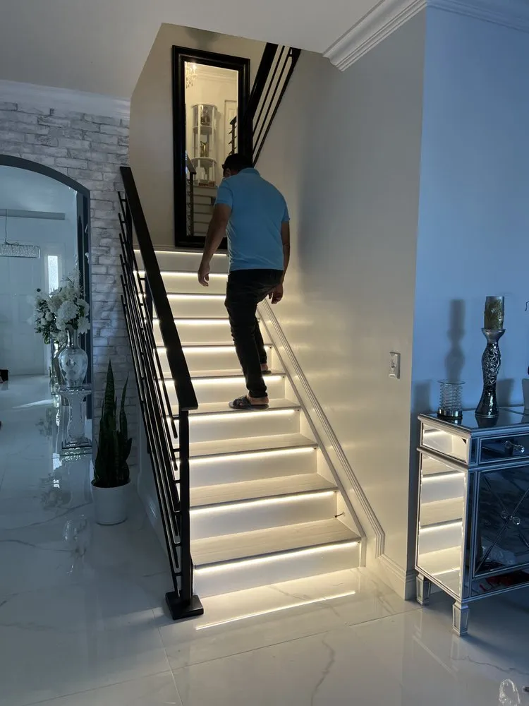 Slide of Rossis Appliances & Electrical Repair