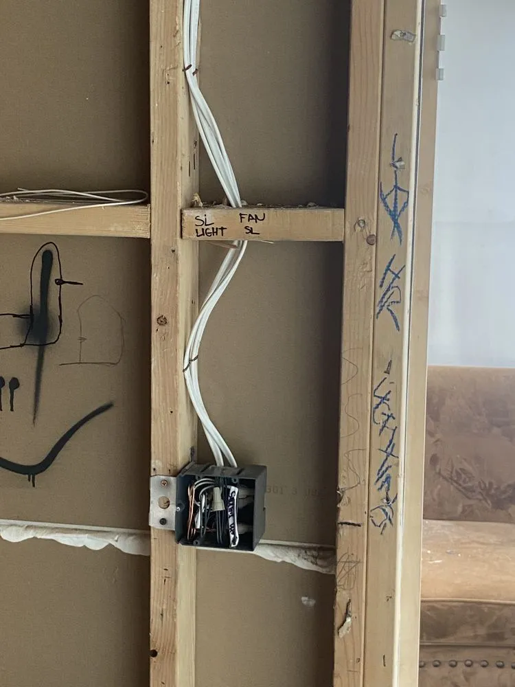 Affordable circuit breaker repair service in ,  - Rough & Rugged Electric