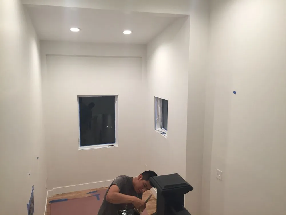 Expert outlet and switch repair experts serving Round Top, NY - Round Top Electric