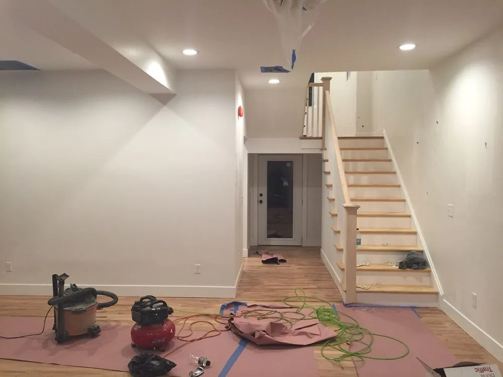 Professional electrician providing emergency electrical service in Round Top, NY - Round Top Electric