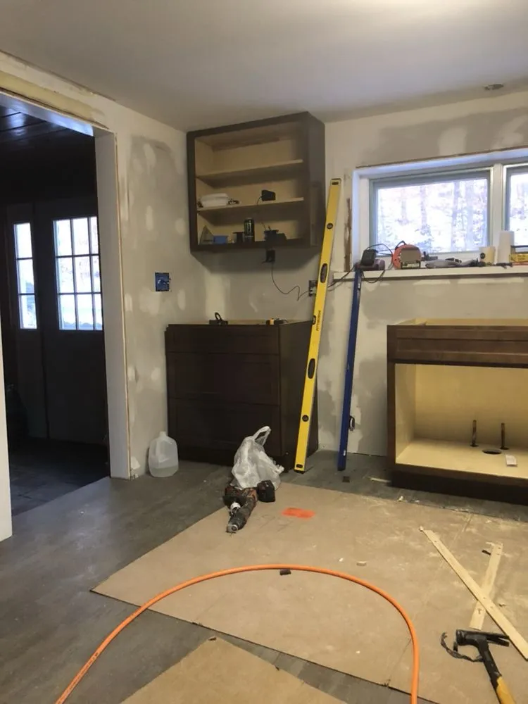 Trusted electrician providing circuit breaker repair in , 