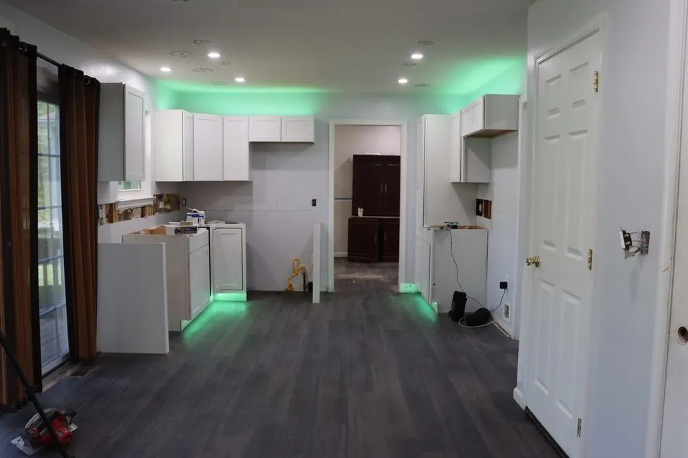 Slide of Royal Electric