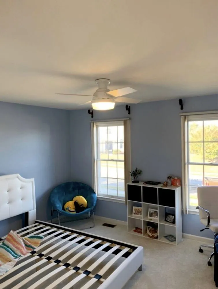 Slide of Royal Electric