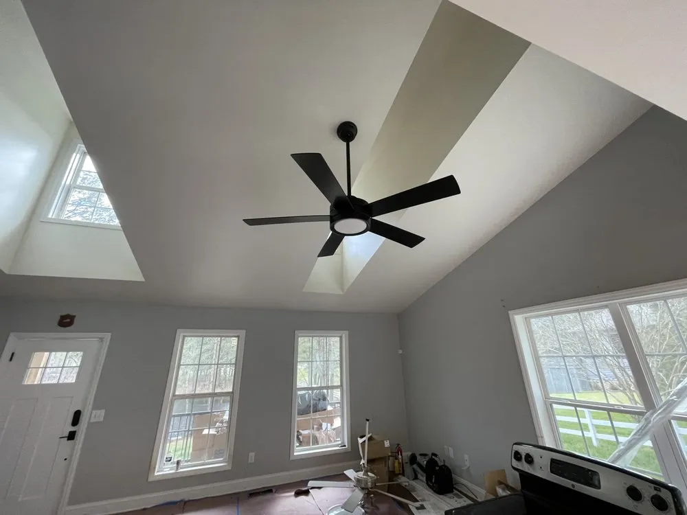 Trusted electrician providing electrical repair in , 