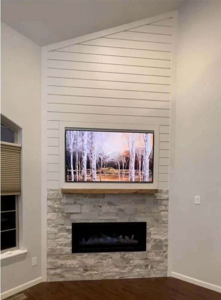 Slide of Royal Family Electric