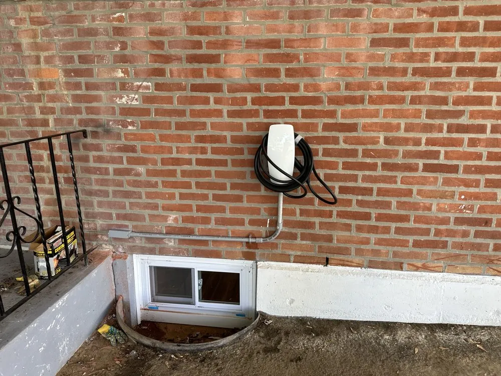 Reliable outlet and switch repair service in Glen Mills, PA - Royal Plumbing Heating & Ac