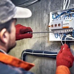 Slide of Royal Plus Electric