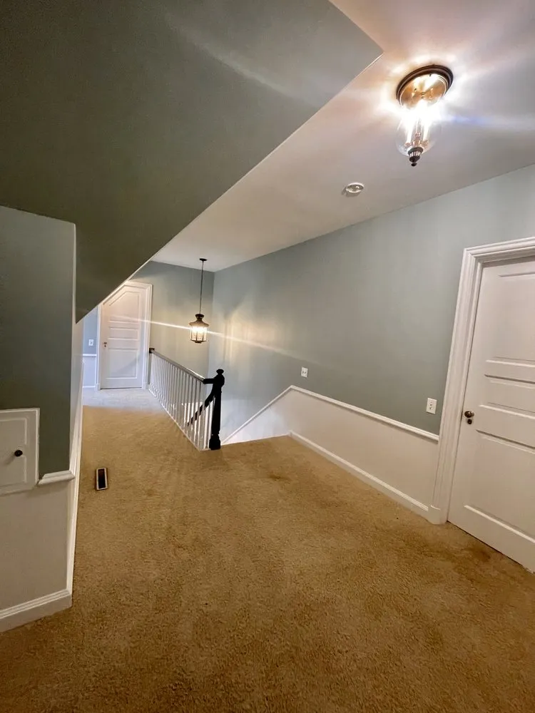 Slide of Royal Signature Painting