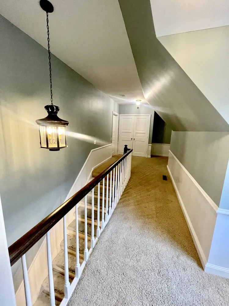 Slide of Royal Signature Painting