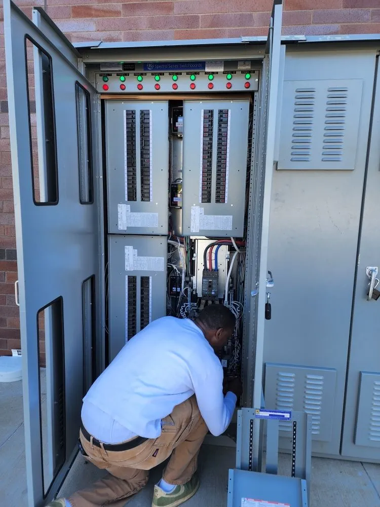 Trusted circuit breaker repair service in Madison, TN - Royalty Electric