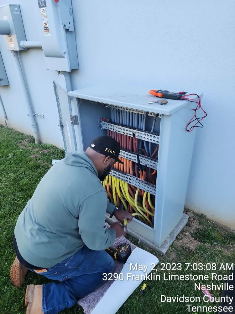 Reliable emergency electrical service service in Madison, TN - Royalty Electric