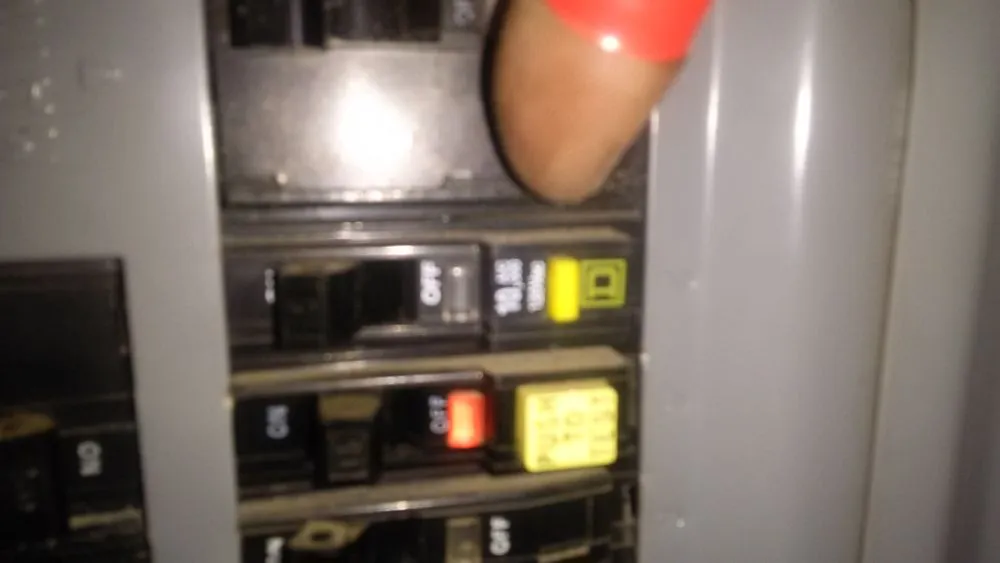 Slide of R&R Electrical & Mechanical