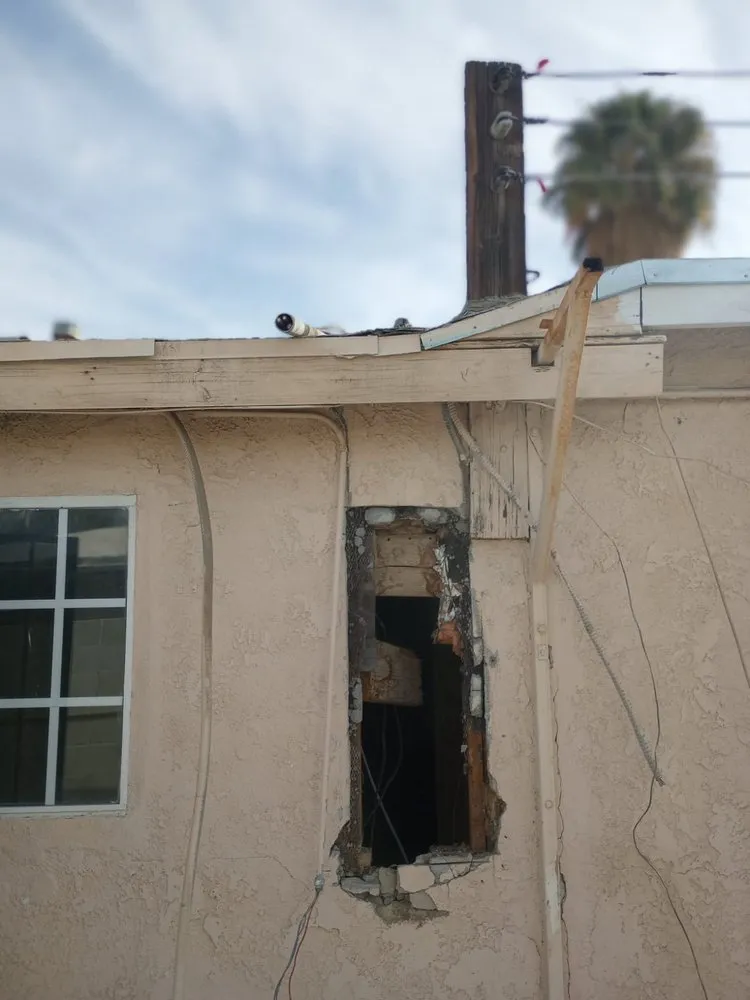 Slide of R&R electrical brothers