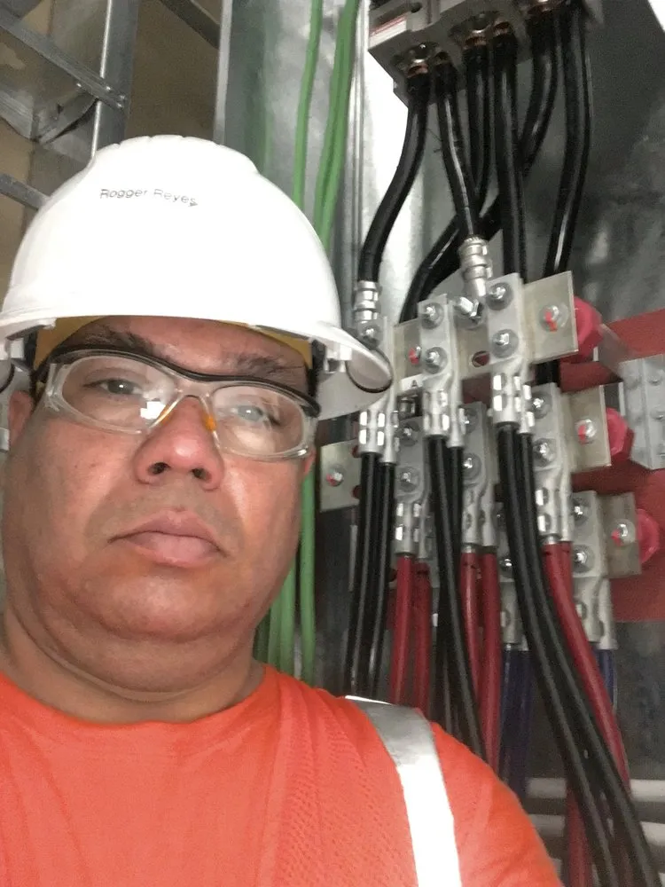 Slide of R&R Electrical Contractor