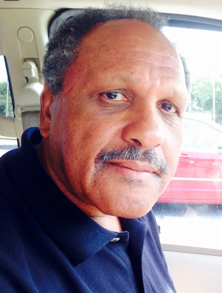 Certified electrical service for homes in lighting installation, by