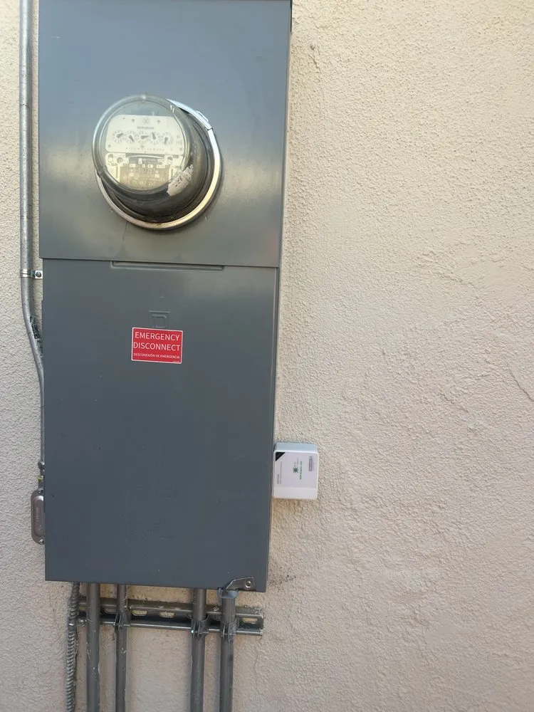 Licensed electrical repair service in San Fernando Valley, CA - RR Electrical Solutions