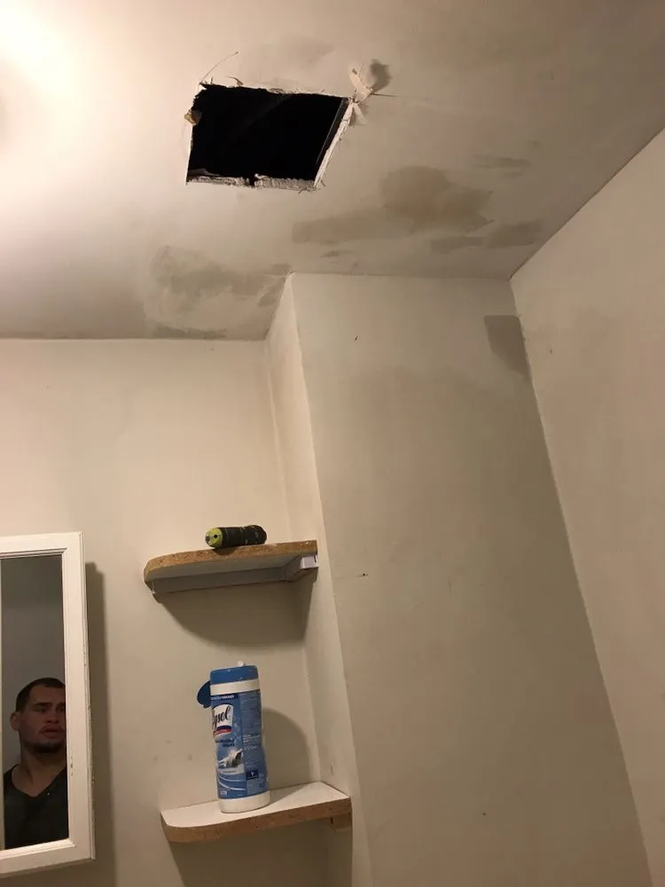 Slide of R&R Handyman