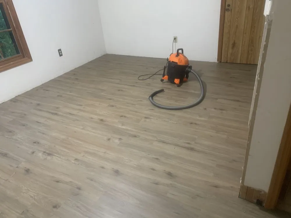 Emergency electrician providing outlet and switch repair in Niota, TN - R&R Handyman