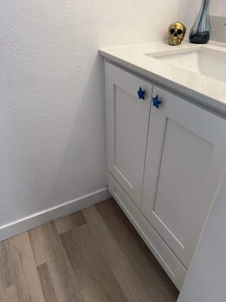 Slide of R&R Innovative