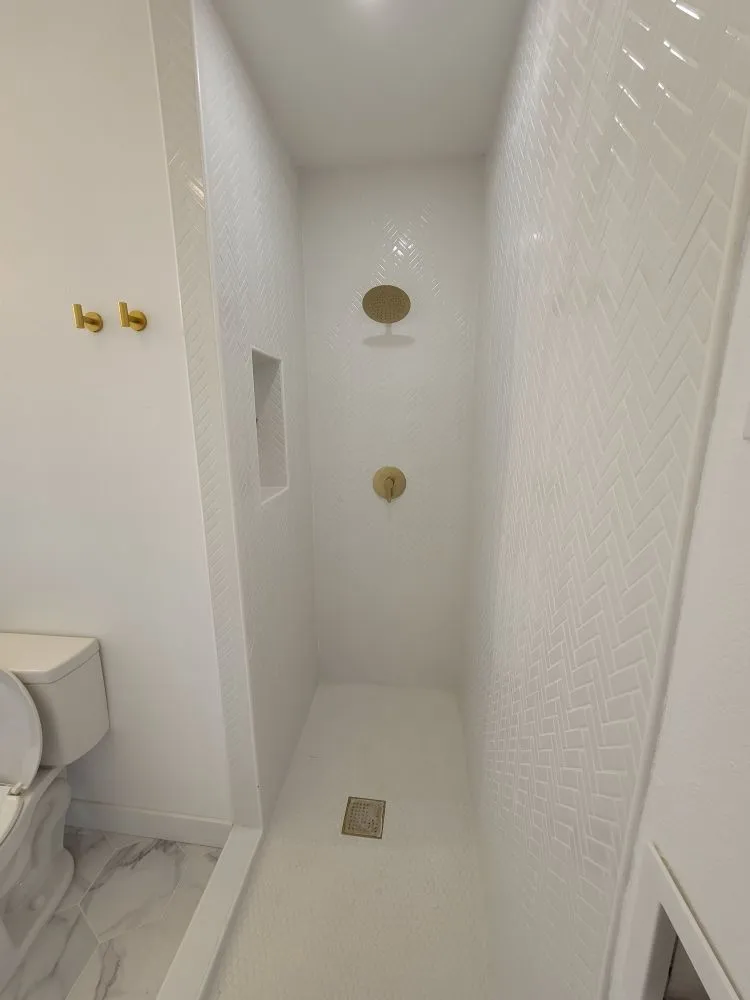 Slide of R&R Innovative