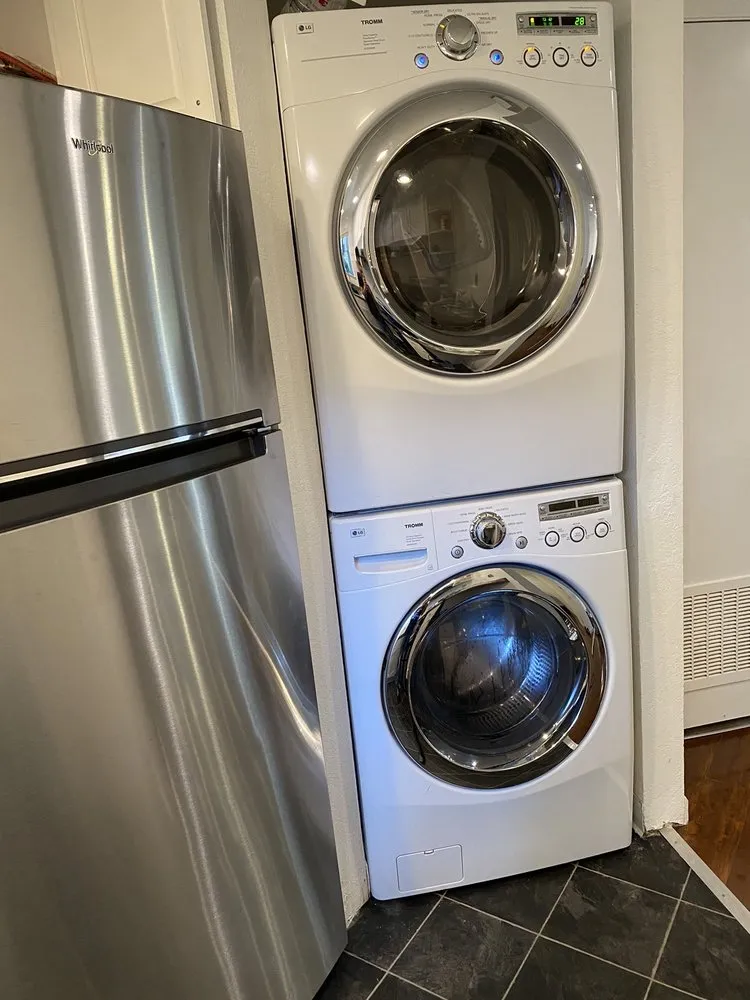 Slide of R&R Painting Services