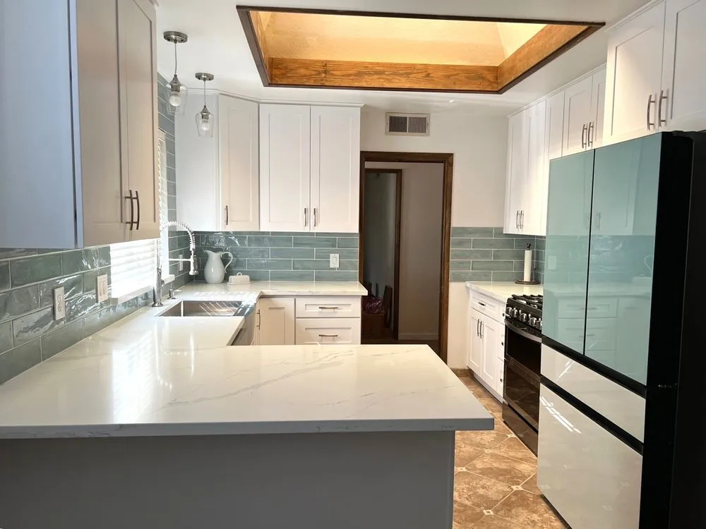 Slide of R&R Restoration and Remodel