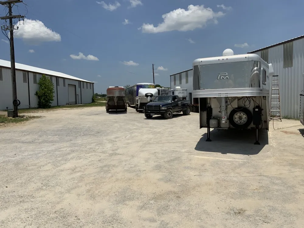 Slide of R&R Trailer Service