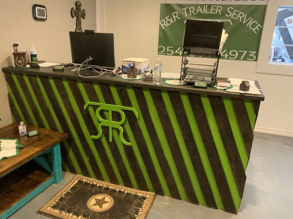 Slide of R&R Trailer Service