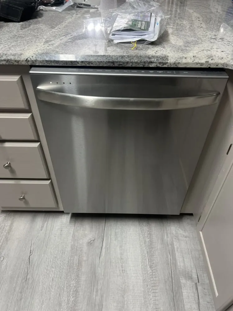 Licensed electrician providing lighting installation in , 