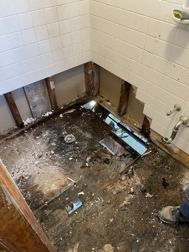 Licensed electrician providing outlet and switch repair in Westchester, NY - Rs Home Improvement