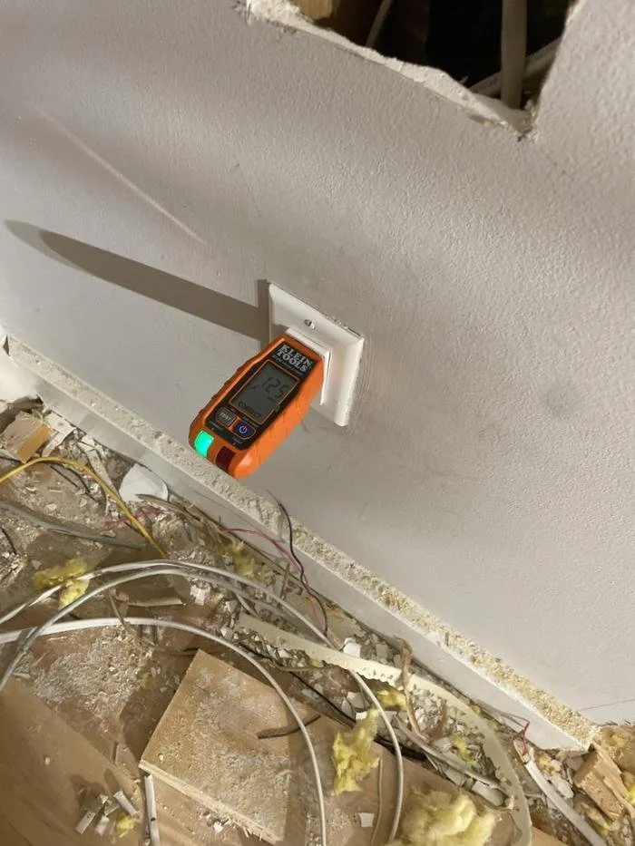 Slide of Ruben electric