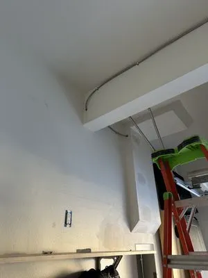 Ruelas Electrical Logo