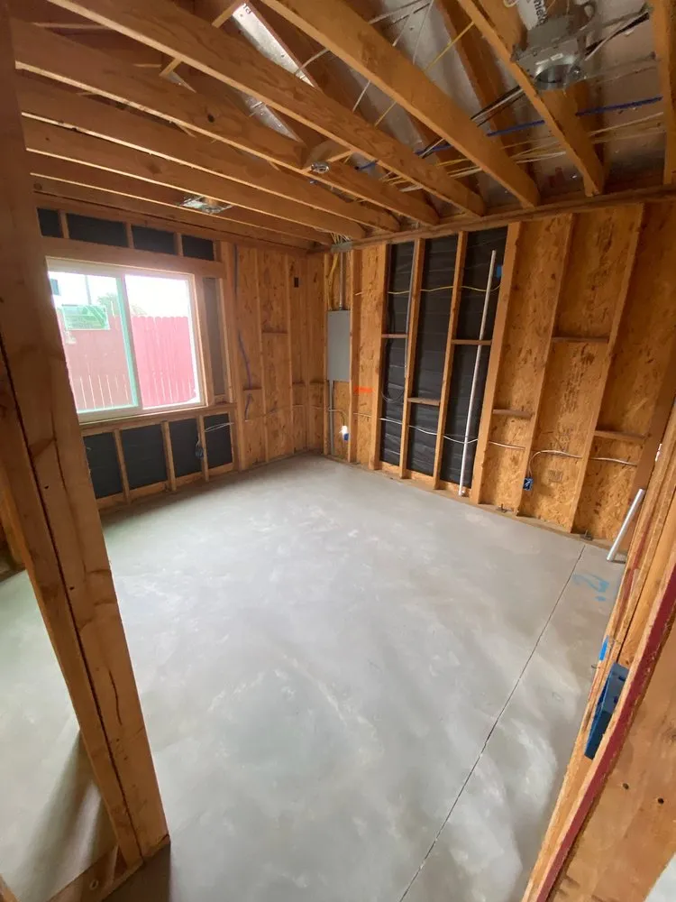 Slide of Ruiz electric