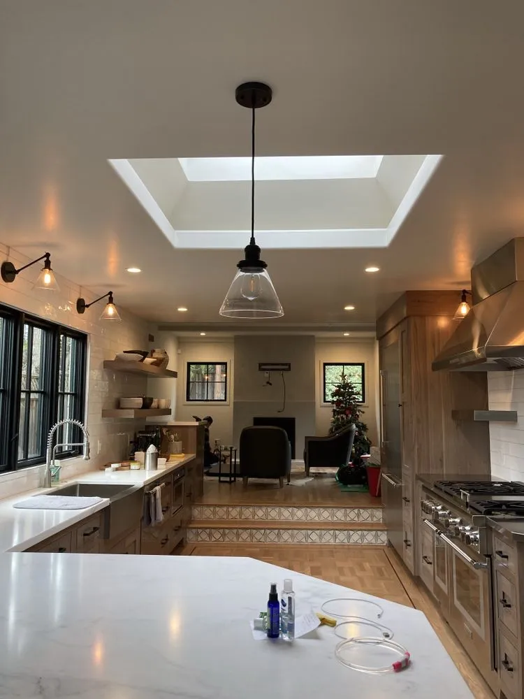 Slide of Ruiz Electric