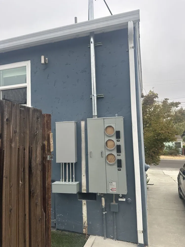 Slide of Ruiz Electric