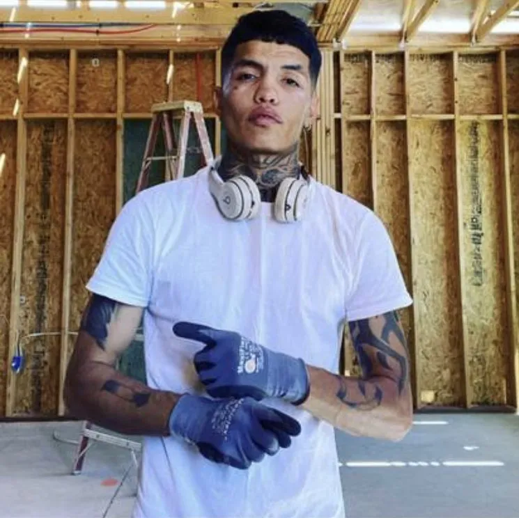 Slide of Ruiz Electric