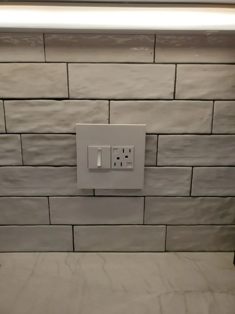 Slide of RUIZ ELECTRICAL