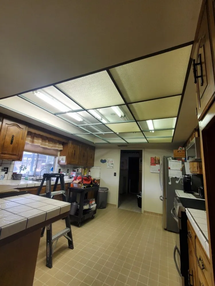 Slide of RUIZ ELECTRICAL